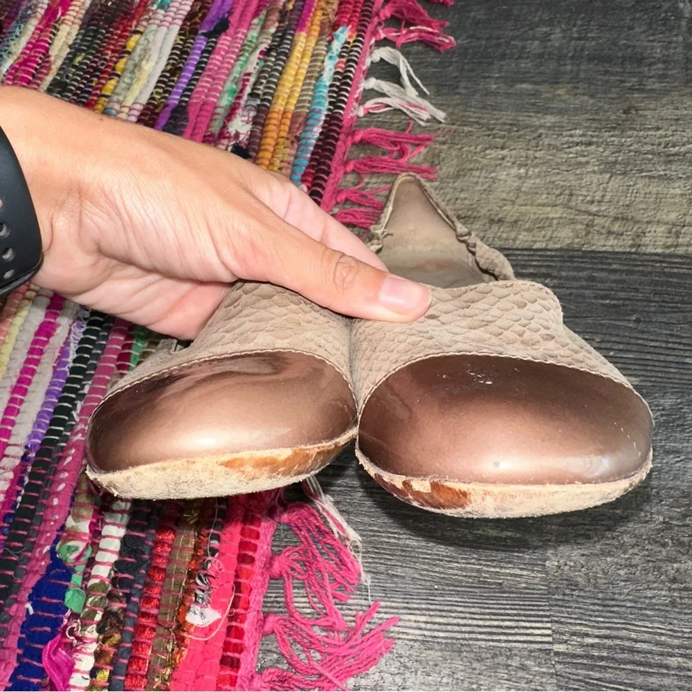 ATTILIO GIUSTI LEOMBRUNI AGL taupe snakeskin leather cap toe flats. 38.5 - Picture 6 of 11